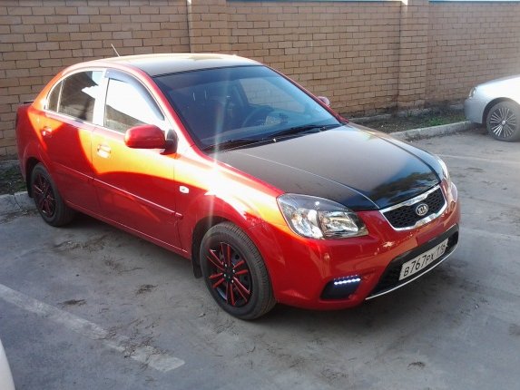 Kia Rio 2009 черная крыша