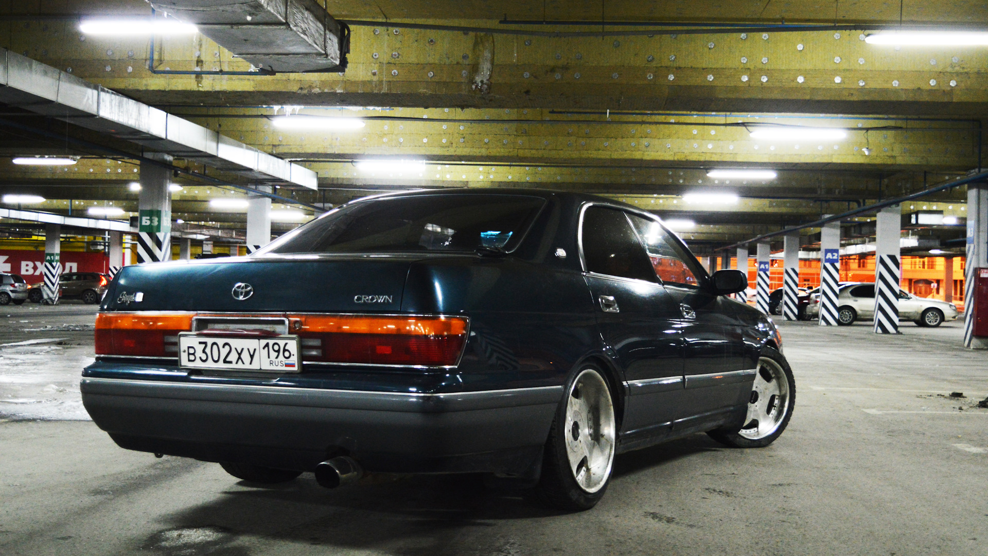 Toyota Crown s140 стенс