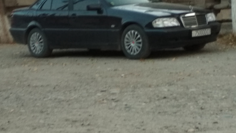 Запотело лобовое стекло — Mercedes-Benz C-class (W202), 3,2 л, 1998 ...