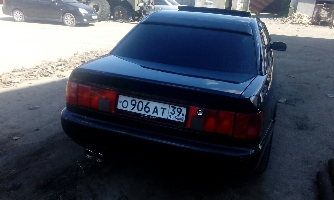 Ауди 100 1992 года. Ауди 100 1992 года
