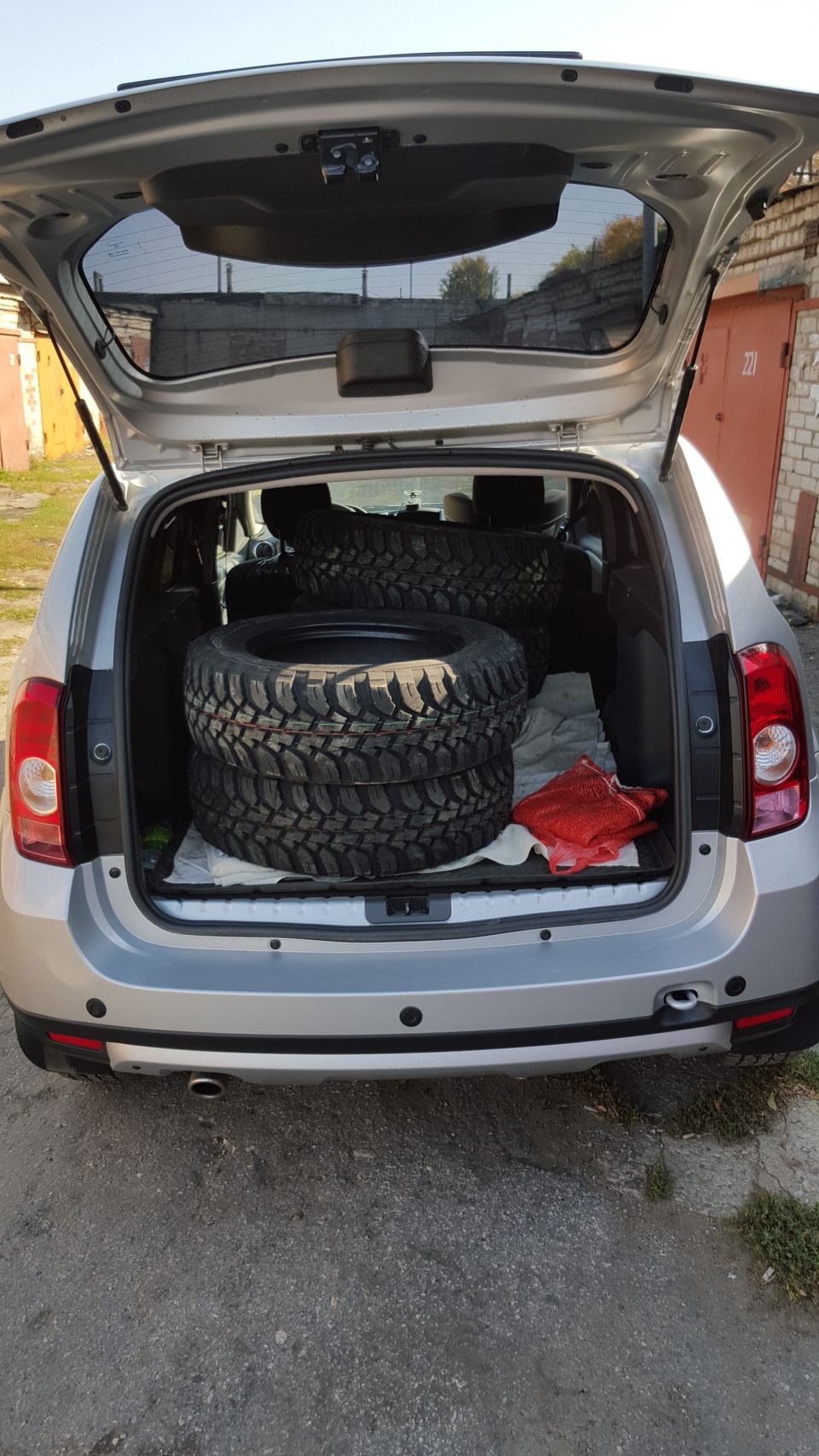 Contyre Expedition 215/65 R16 — Renault Duster (1G), 2 л, 2015 года | шины  | DRIVE2