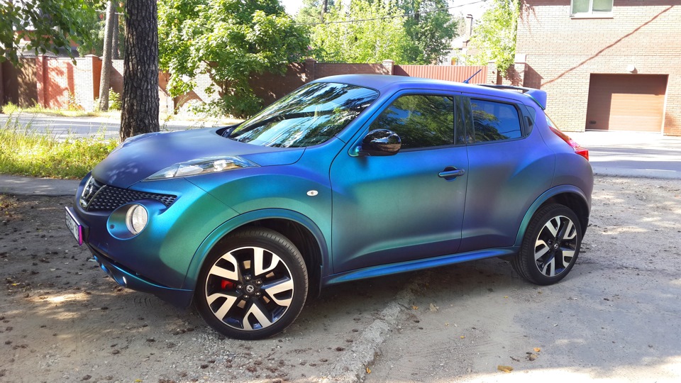 Nissan Juke Nismo синий