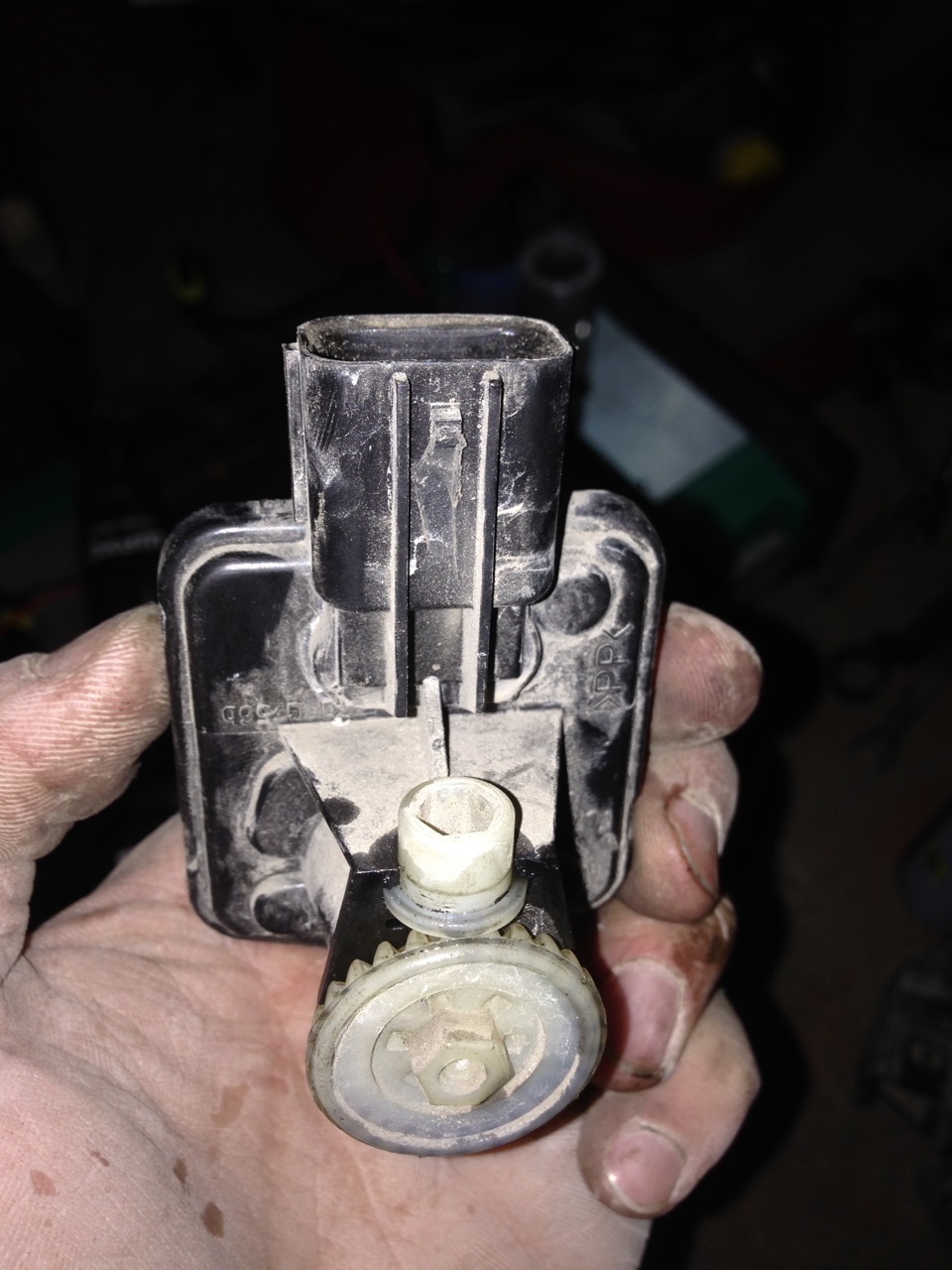 8# Ремонт корректоров фар/Ксенон в линзу — Mazda 3 (1G) BK, 1,6 л, 2008 ...