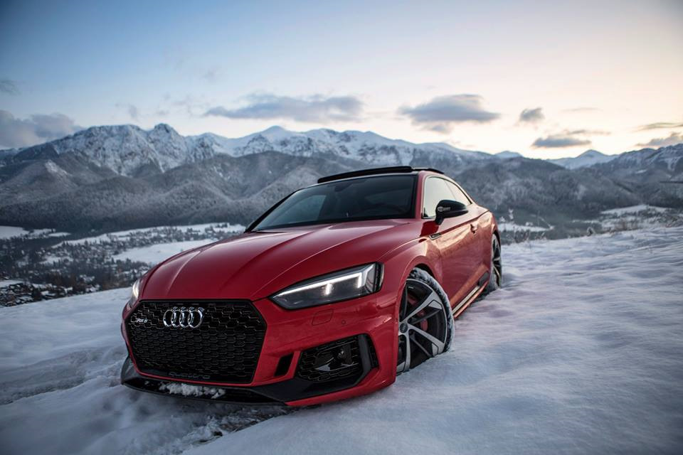 Audi rs4 1366С…768