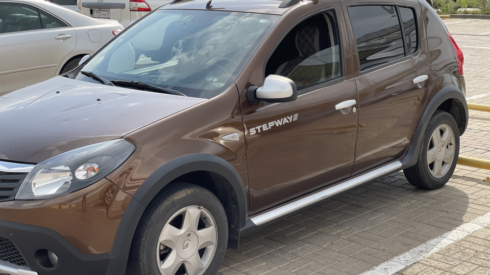 Крепление штатной защиты и стук при трогании. — Renault Sandero Stepway ...