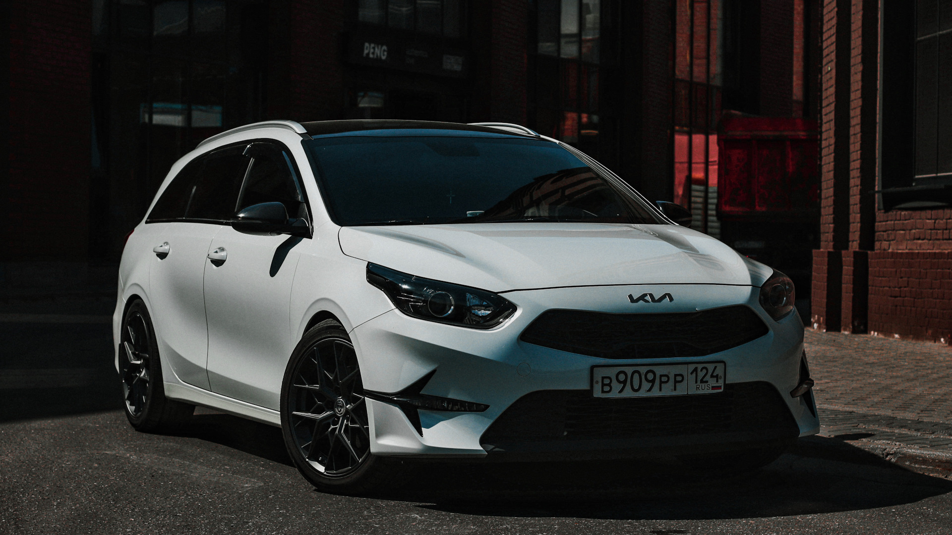 KIA Ceed SW (3G) 1.6 бензиновый 2022 | “Black on White” на DRIVE2