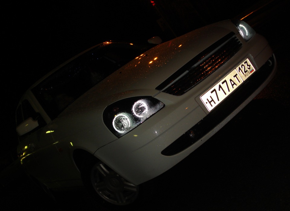 Ангельские глазки — Lada Приора седан, 1,6 л, 2011 года | тюнинг | DRIVE2