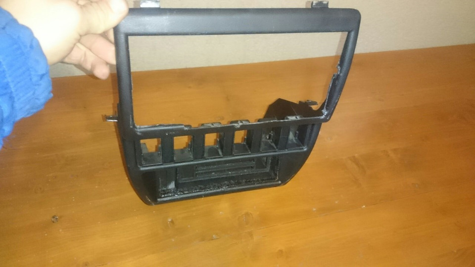 Как снять рамку магнитолы на ниве 2 Din в ниву ч1 - Lada 4x4 3D, 1,7 л, 2015 года автозвук DRIVE2