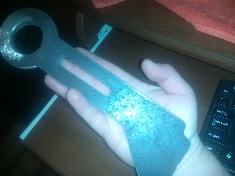 Самодельный буксировочный крюк в стиле BENEN — Mazda 323 IV, 1,6 л ...