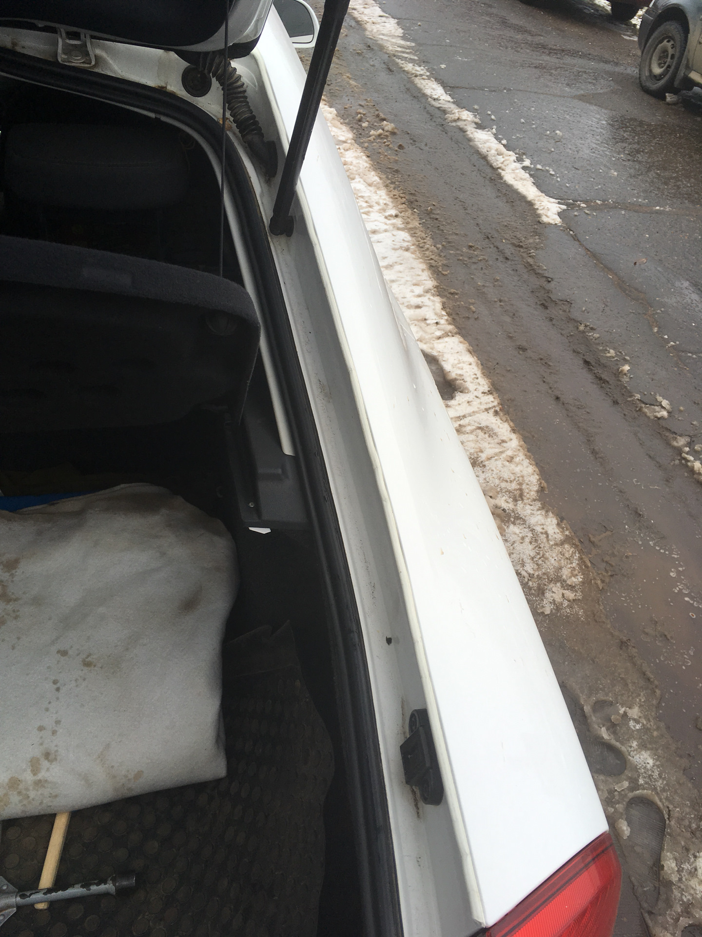 Уплотнители для 5 двери, +под капот — Skoda Octavia A5 Mk2, 1,6 л, 2012 ...