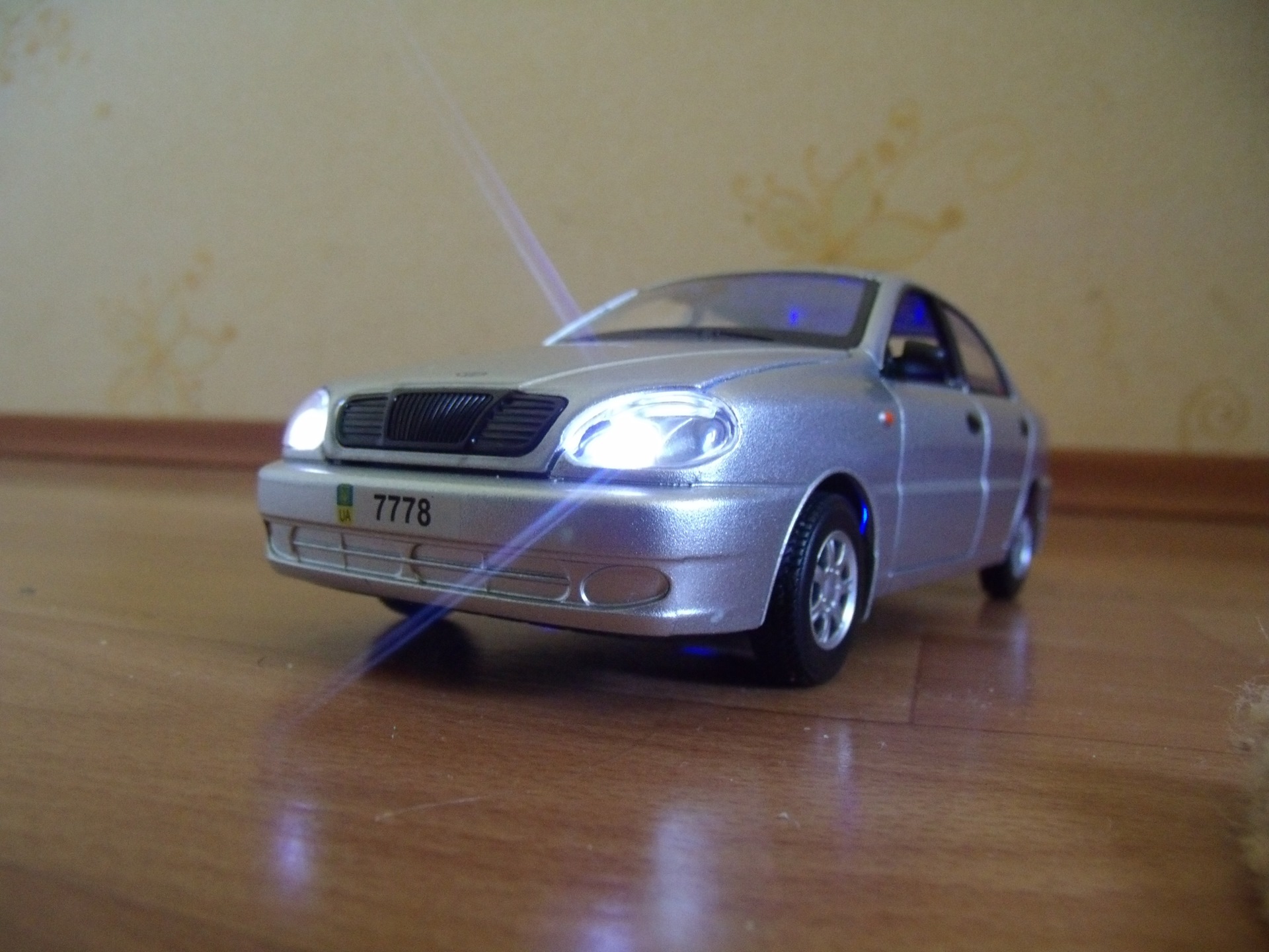 Ланос пряжа. Ланос 1:43. Chevrolet lanos 1:43. Daewoo lanos моделька 1 43. Модель Шевроле Ланос 1 43.