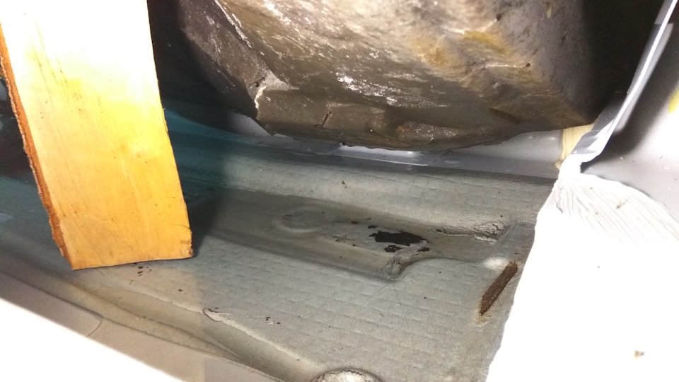 Течь в подводной лодке, латаем дыры! — Ford Focus III Hatchback, 1,6 л ...