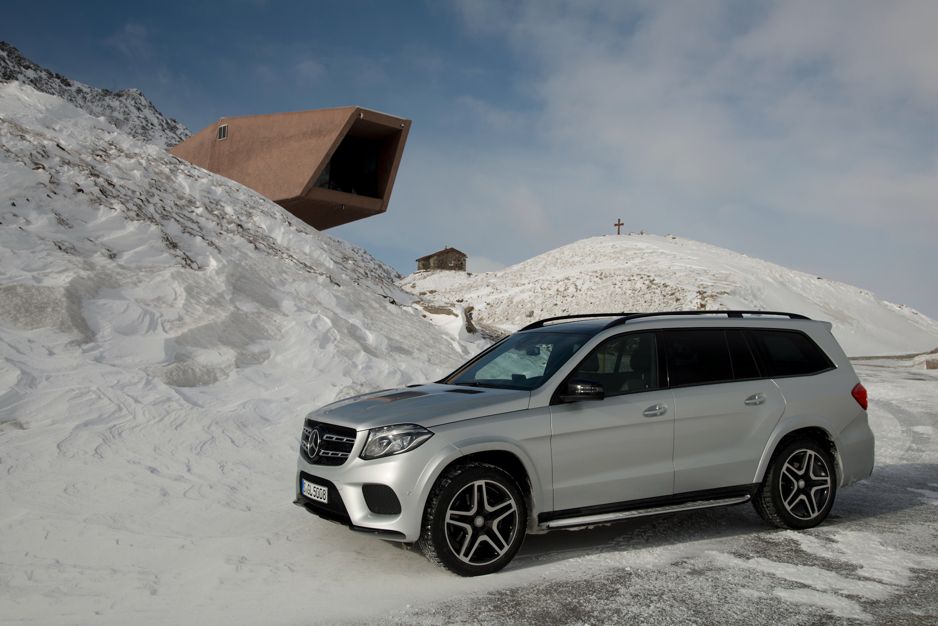 Mercedes Benz внедорожник GLS 500