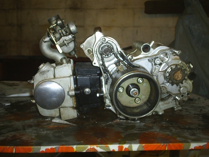 Ремонт кубов двигателя. Мотор 154 FMI 125cc вариатор. Двигатель 125сс для квадроцикла. Мотор квадроцикла 110 кубов сборка. Двигатель квадроцикла 110сс.
