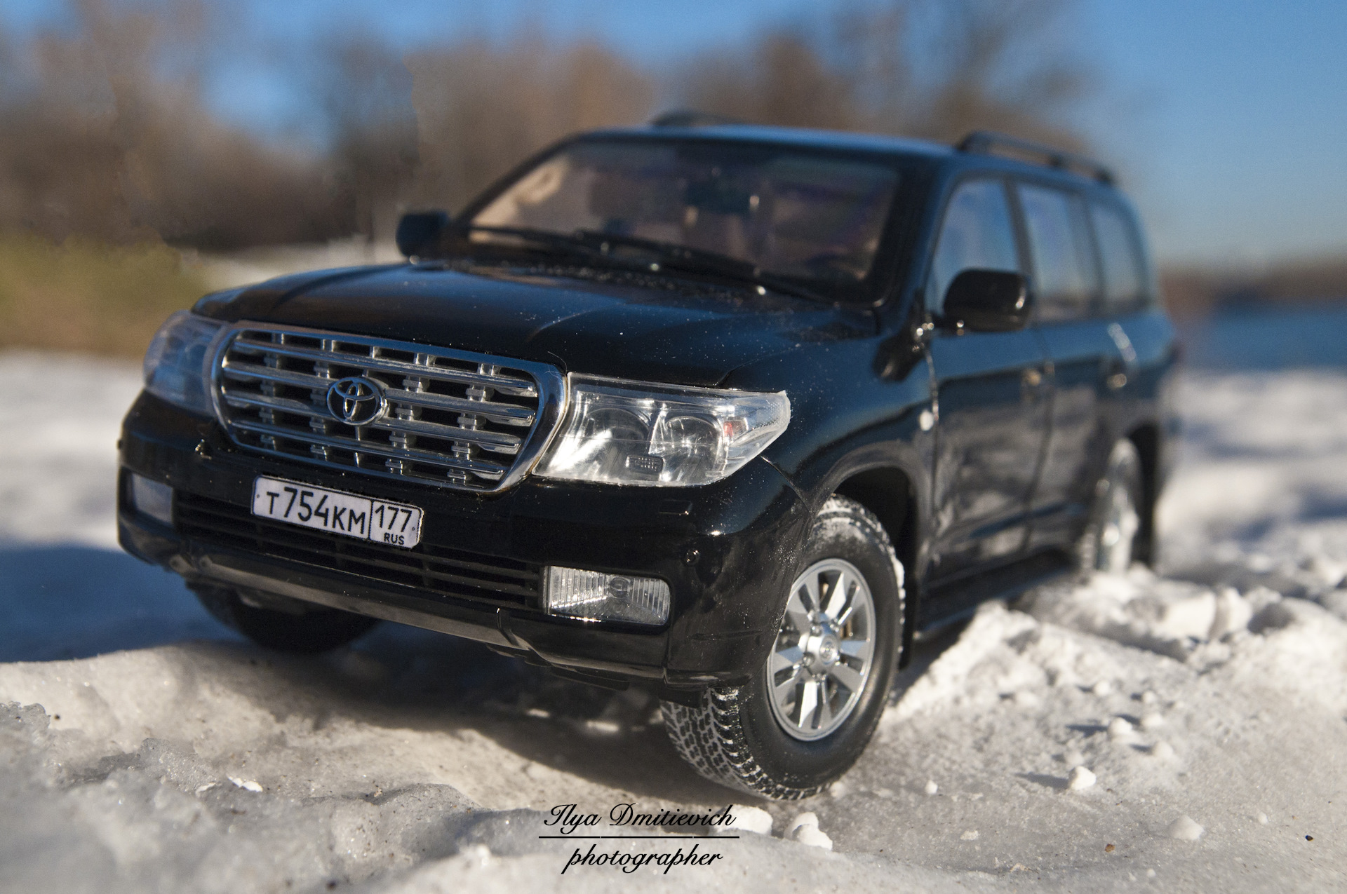 Toyota Land Cruiser 200 by Paudi 1/18 постановочные фото — Сообщество  «Масштабные Модели» на DRIVE2