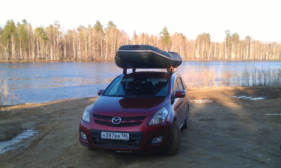 Багажником обзавелся. — Mazda MPV III, 2,3 л, 2006 года | аксессуары ...