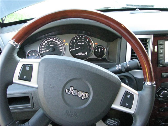 Фото в бортжурнале Jeep Grand Cherokee (WK)