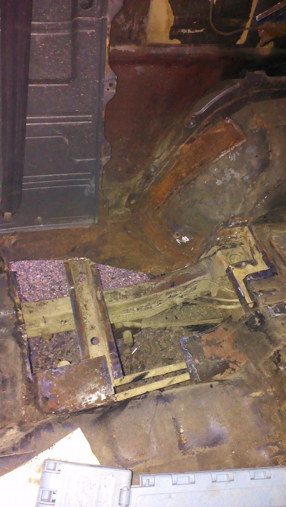 ремонт грузового отсека и латание дыр — Daihatsu Rocky (1G), 2,8 л ...