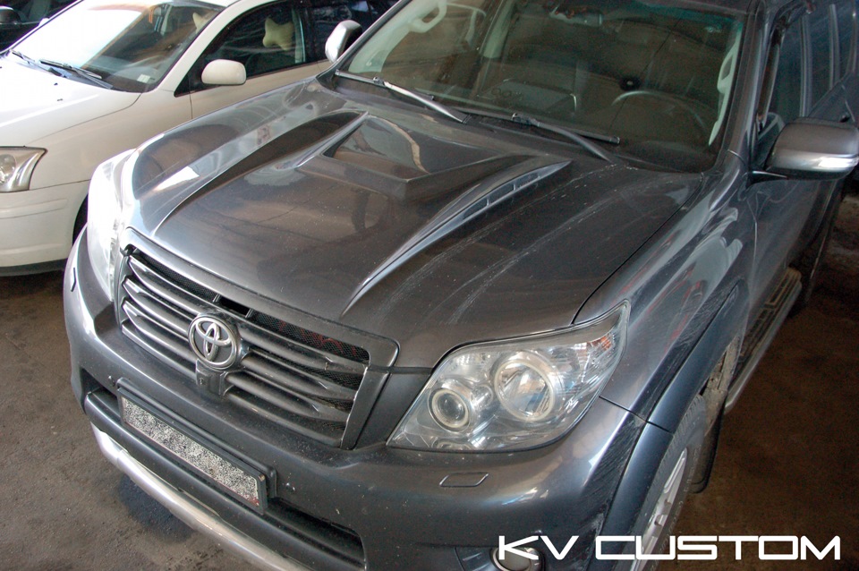 Капот land cruiser prado. Капот Land Cruiser Prado 120. Накладка капота ленд Крузер Прадо 150. Воздухозаборник капота ленд Крузер Прадо 150. Капот Прадо Лэнд Крузер.