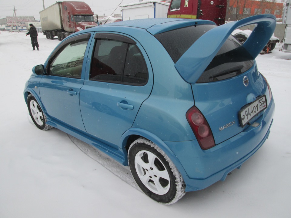 Реснички Nissan March k12