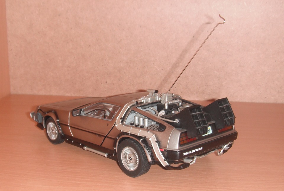 Купить Модель Dmc Delorean