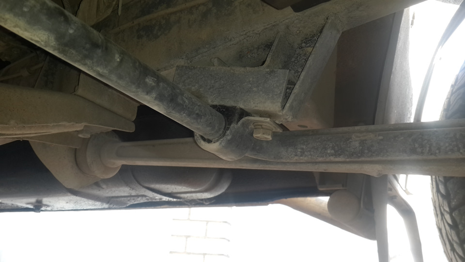 Стабилизаторы поперечной устойчивости — УАЗ Patriot, 2,3 л, 2011 года ...