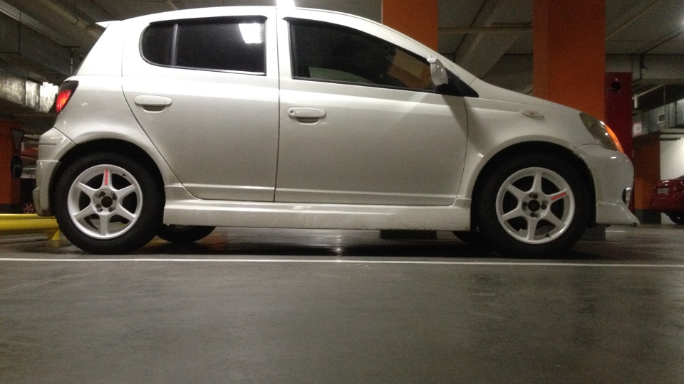 Toyota Vitz PRINCE