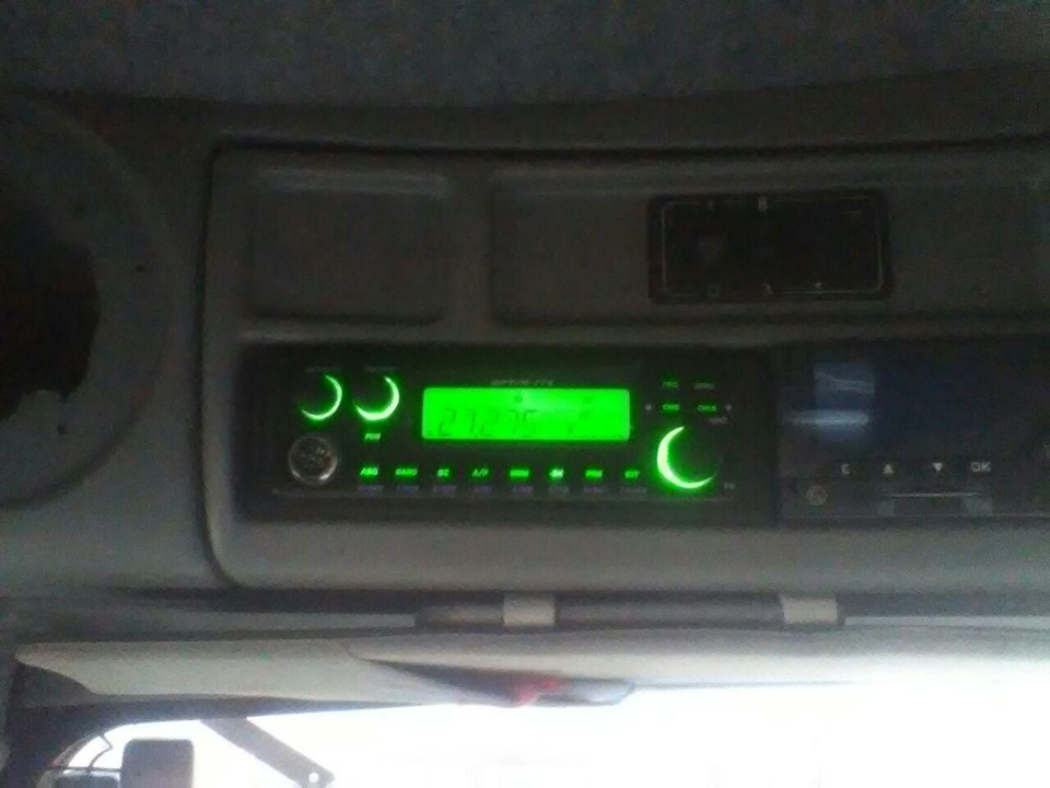 Си-Би связь в синем. — Синий Огнеопасный, 9,9 л, 2012 года | аксессуары ...