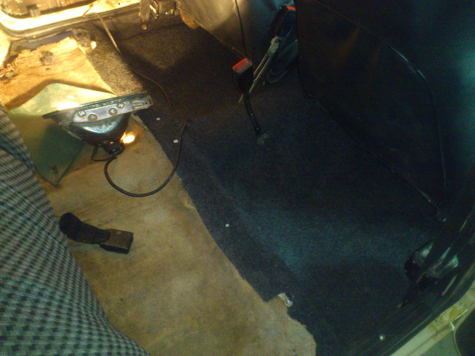 Замена линолеума на ковролин — Lada 2101, 1,5 л, 1972 года | стайлинг ...