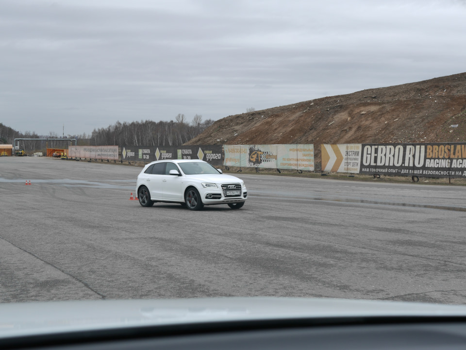 Работа подвески — Audi Q5 (1G)
