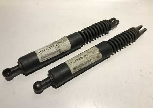 Упор багажника е53. Амортизатор багажника е39. Упоры багажника bmw e39. Газовые упоры багажник е90. Упоры багажника бмв е39.