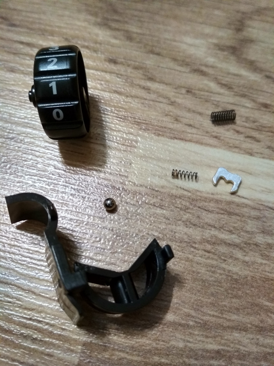 внутрянка колесика регулировки (что бы ничего не потерять) — Mitsubishi Lancer X