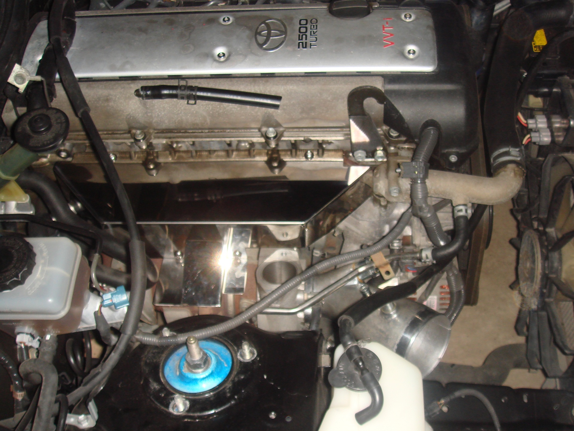 HKS Heat Sink amp Intake Installation - Toyota Mark II 25L 2001