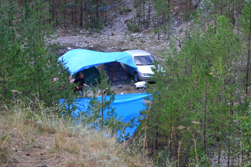 костер, гитара и близкие товарищи. Что еще нужно для отдыха… — УАЗ Patriot