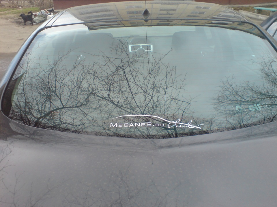 Наклейка на заднее стекло — Renault Megane II, 1,6 л, 2006 года ...