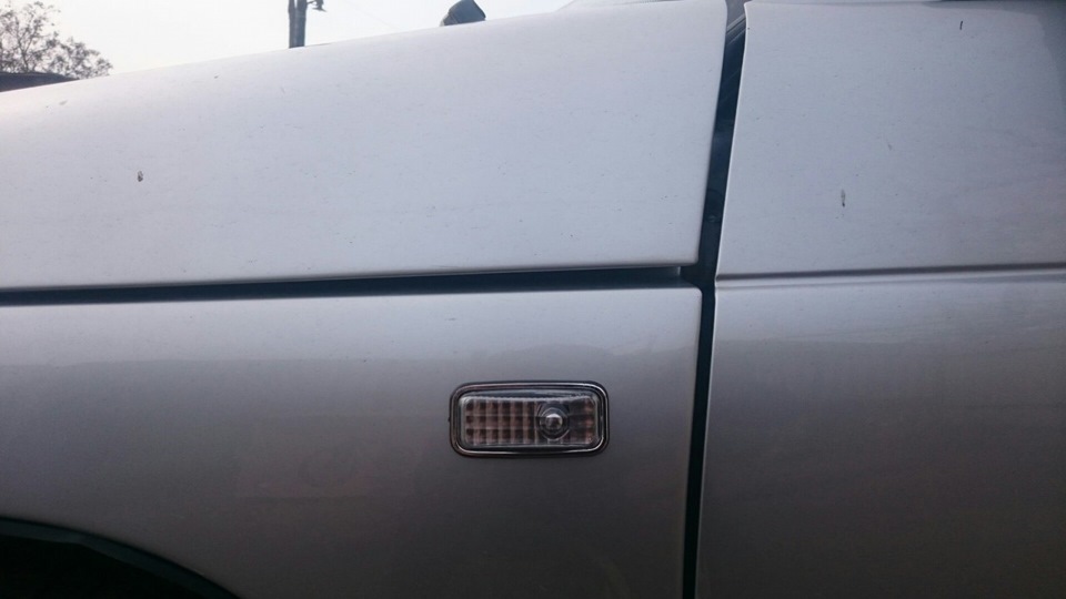 Отрегулировал зазор между капотом и крылом. — Lada 21124, 1,6 л, 2005 ...