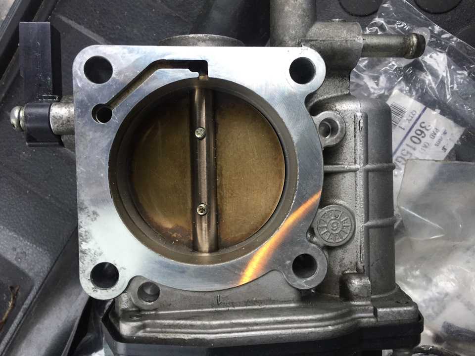 Чистка дроссельной заслонки и замена уплотнительного кольца заливной ...