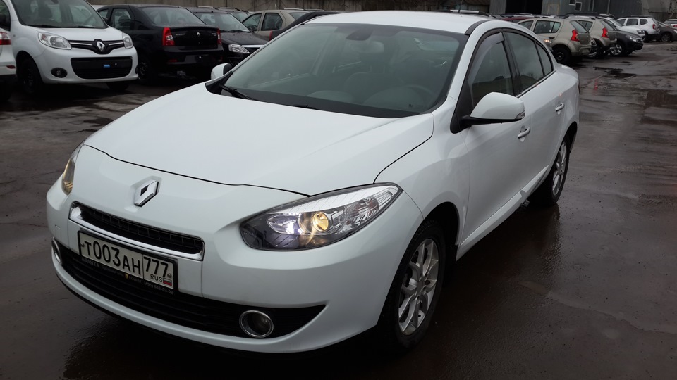 Рено флюенс седан 2010. Renault fluence 2. Renault fluence 2007. Рено флюенс тонированный. Рено флюенс 2015.