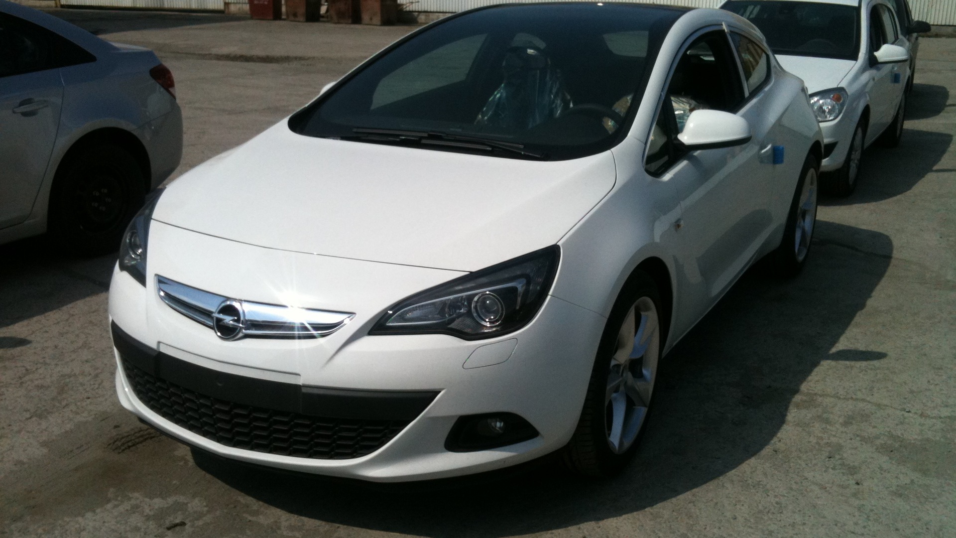 Opel Astra J GTC 1.4 бензиновый 2012 | Адская панорама 666 на DRIVE2