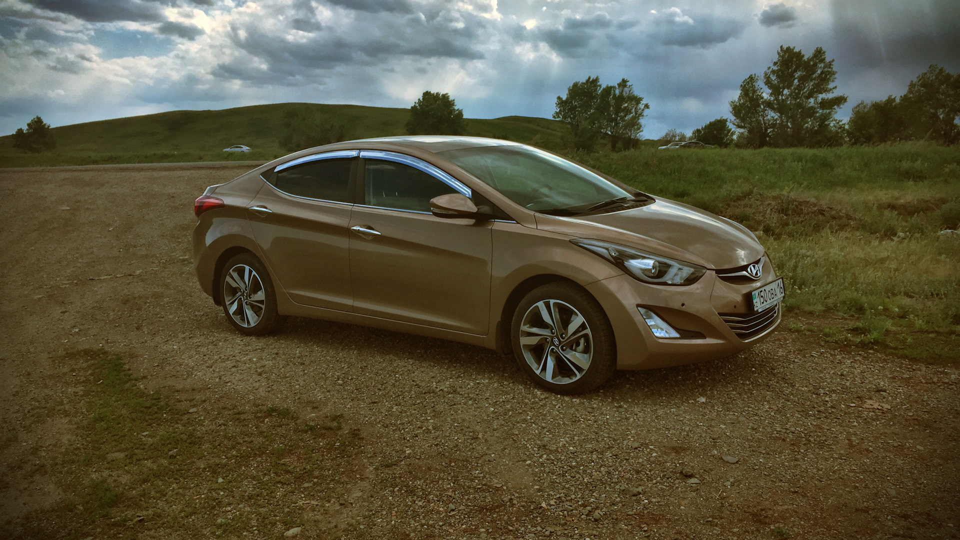 Hyundai elantra drive2