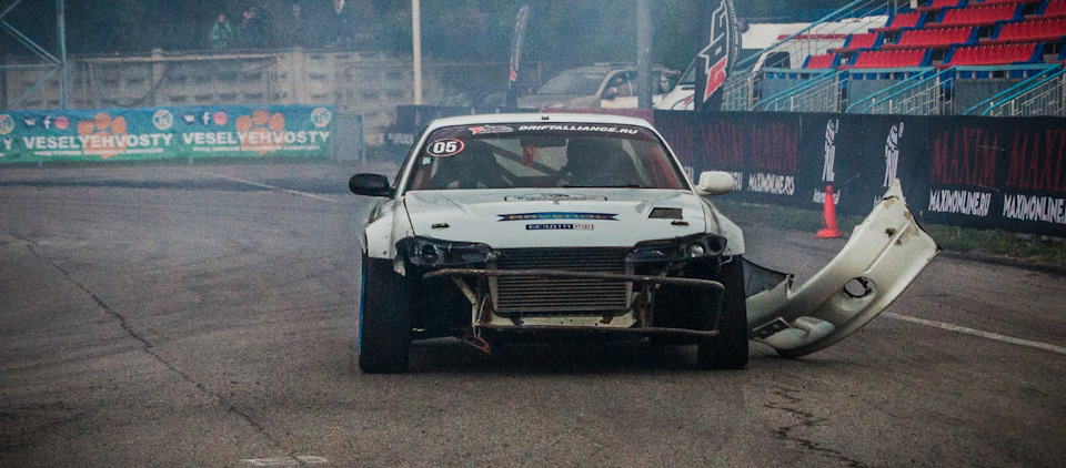 Лишняя деталь — Nissan Silvia (S15)