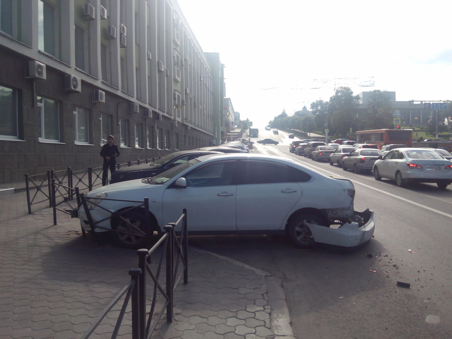 Подцепил на стоянке, две подруги трахаются друг с другом