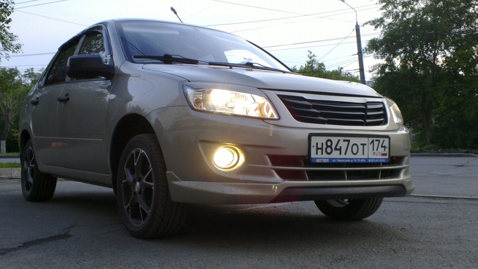 решетка соната и нижняя губа снайпер на бампер))) — Lada Гранта (1G), 1 ...