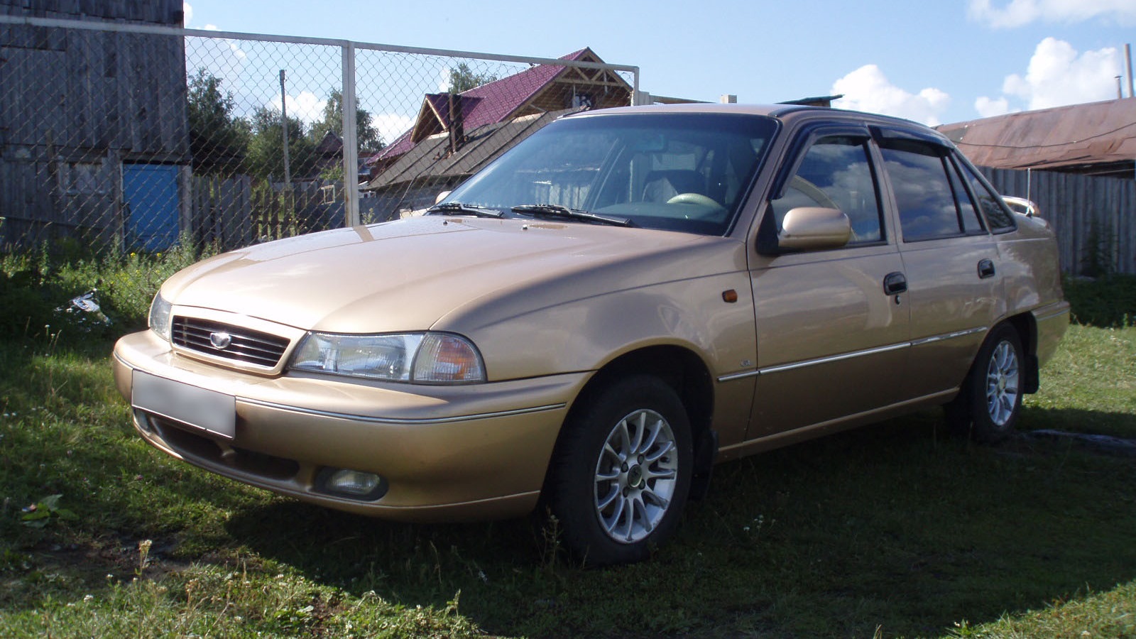 Daewoo Nexia 1.5 бензиновый 2001 | золотая на DRIVE2