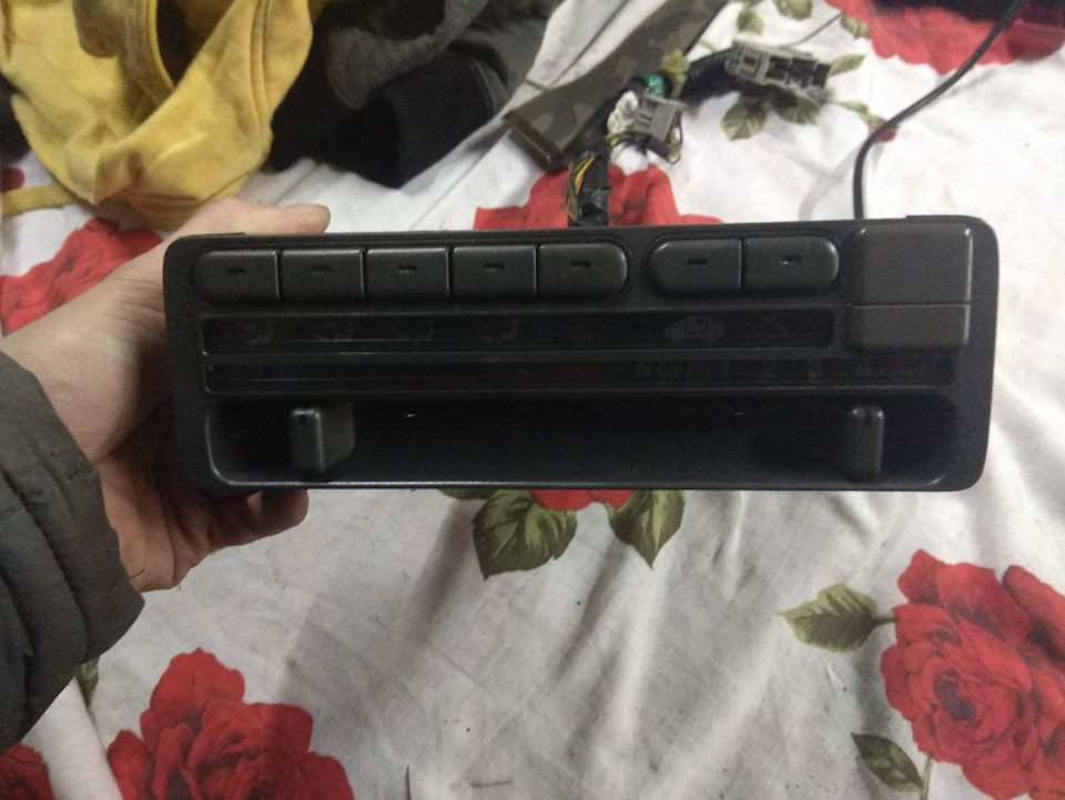 Старый блок управления печкой — Honda Civic Hatchback (5G)