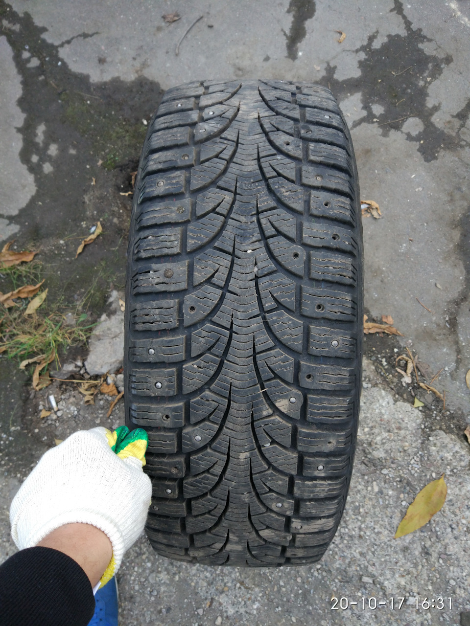 Pirelli winter carving. Pirelli Winter Carving Edge 275/45 r20. Pirelli Carving Winter 225 45 17. Pirelli Carving Edge 215/60/16. Автомобильная шина Pirelli Winter Carving Edge 275/45 r19 108t зимняя шипованная.