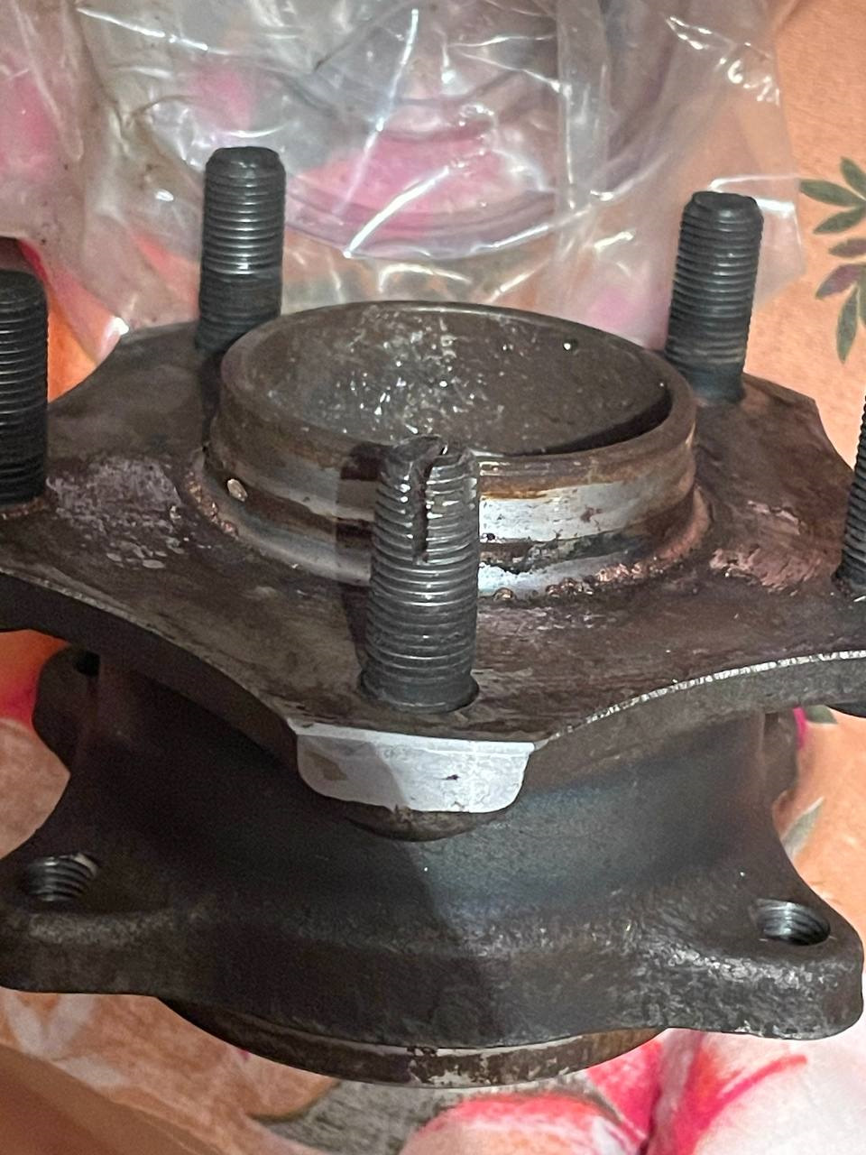 Неожиданность при переобувании — прокручивается шпилька колеса — Suzuki ...