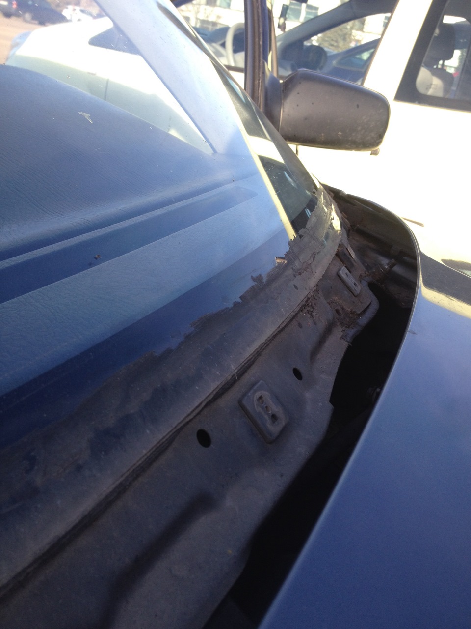 Чистка лобового стекла — Mazda 323 IV, 1,3 л, 1990 года | просто так ...