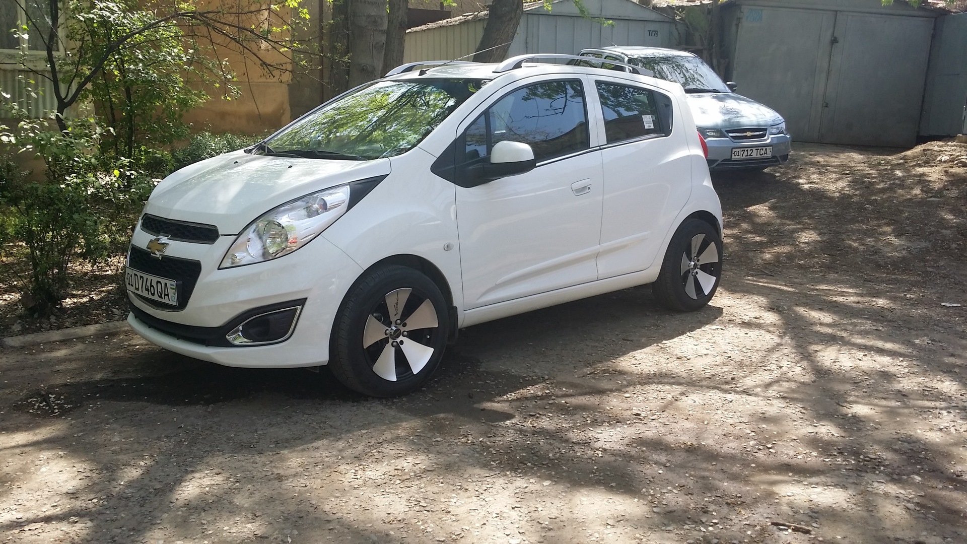 Spark диски. Spark Chevrolet r16. Chevrolet Spark r17. Chevrolet Spark r15. Шевроле Спарк m300.