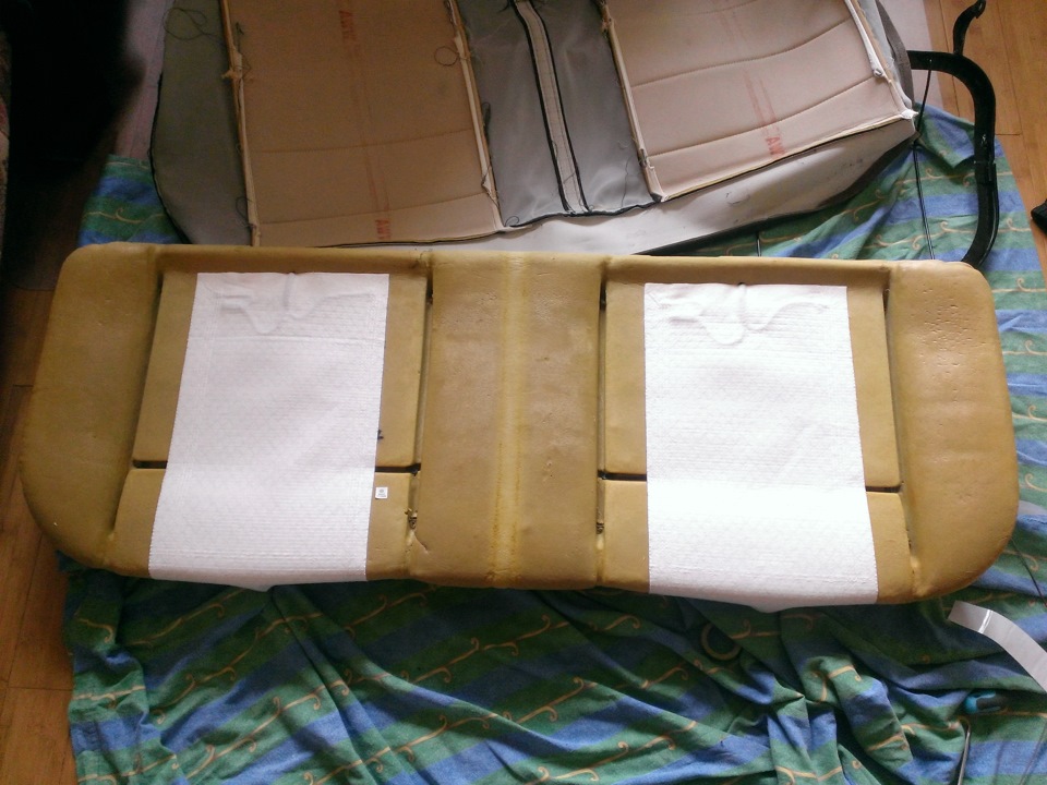 Клеим) По углам проходил лентой TESA двухсторонней) — Volkswagen Golf GTI Mk2